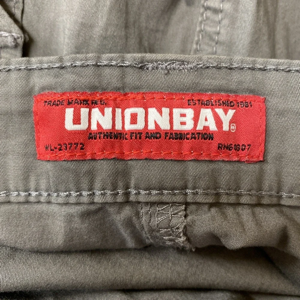 UNIONBAY Cargo Shorts Men Gray 40 11.5 Inseam Pockets Lightweight Cotton Stretch